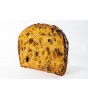 Klassicher Panettone mit Rosinen und kandierte Frucht