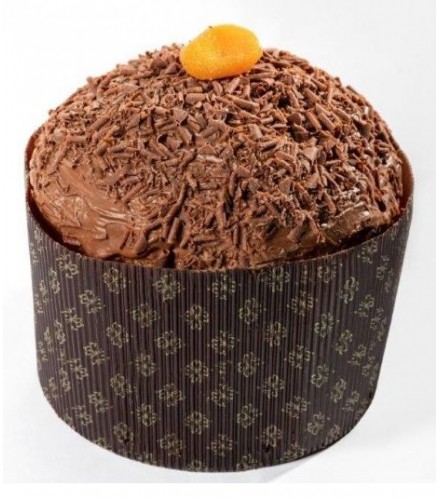 Klassicher Panettone mit Rosinen und kandierte Frucht